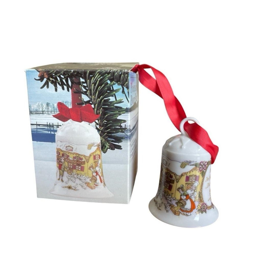 At the Goose Inn Christmas Bell Ornament 1992 Weihnachts Glock Porcelain Germany